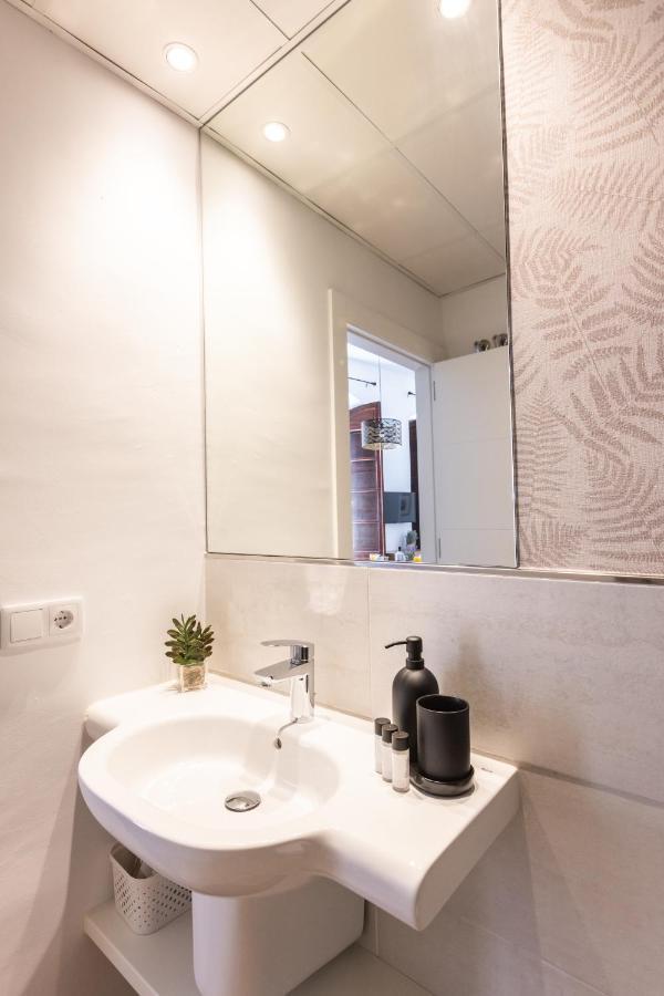 Apartamento-Loft Especeria Black Málaga Dış mekan fotoğraf